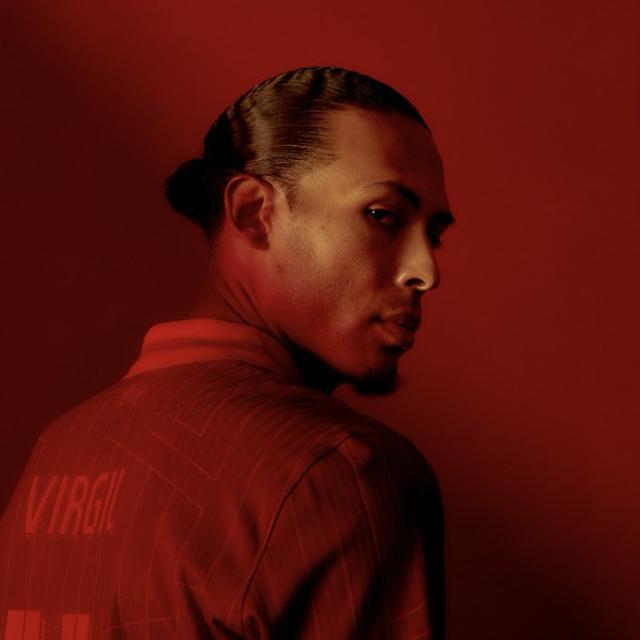 开云体育链接-范戴克留守利物浦，40万镑周薪不变，奖金系于团队